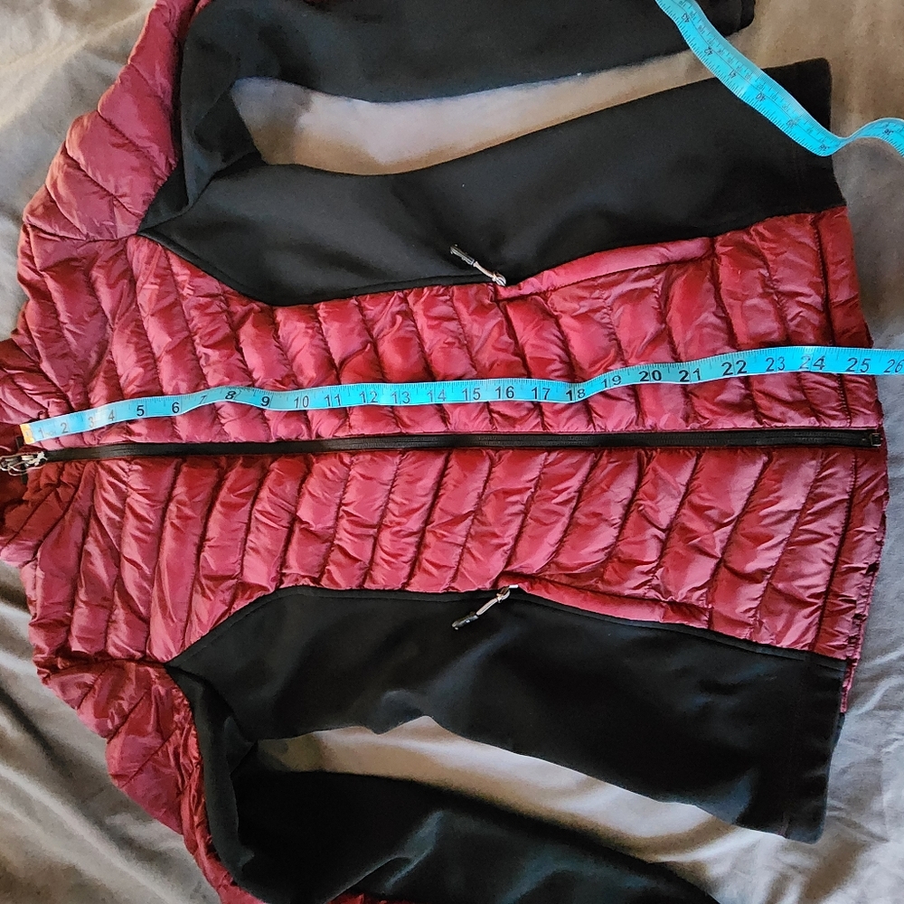 32-Degree Lightweight Puffer Jacket - image 3